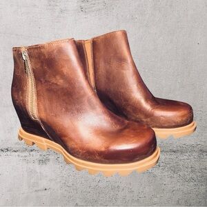 Sorel Joan of Arctic Wedge III / Waterproof / Brown Leather / Women’s Size 9 US